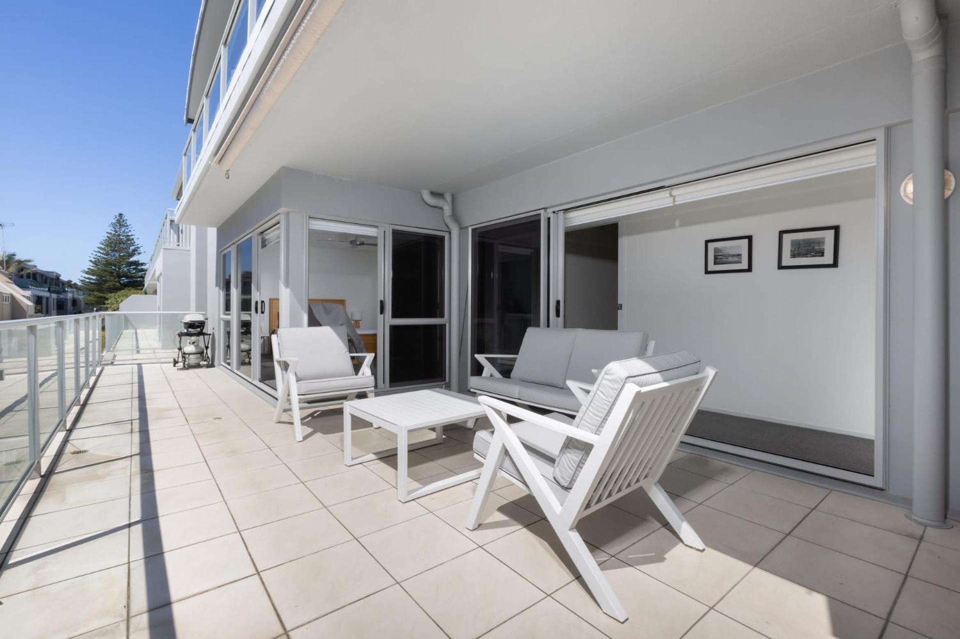 Sunny And Spacious - Moments From The Beach And Downtown Mount Maunganui Exterior photo