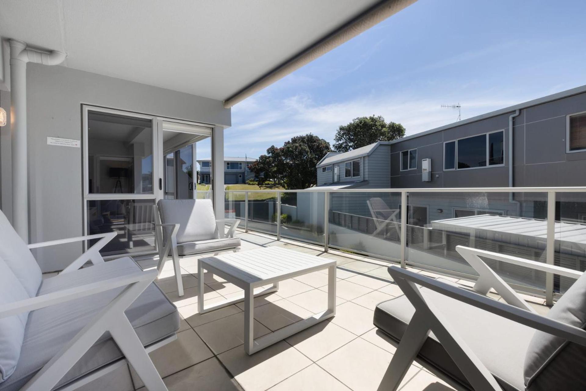 Sunny And Spacious - Moments From The Beach And Downtown Mount Maunganui Exterior photo