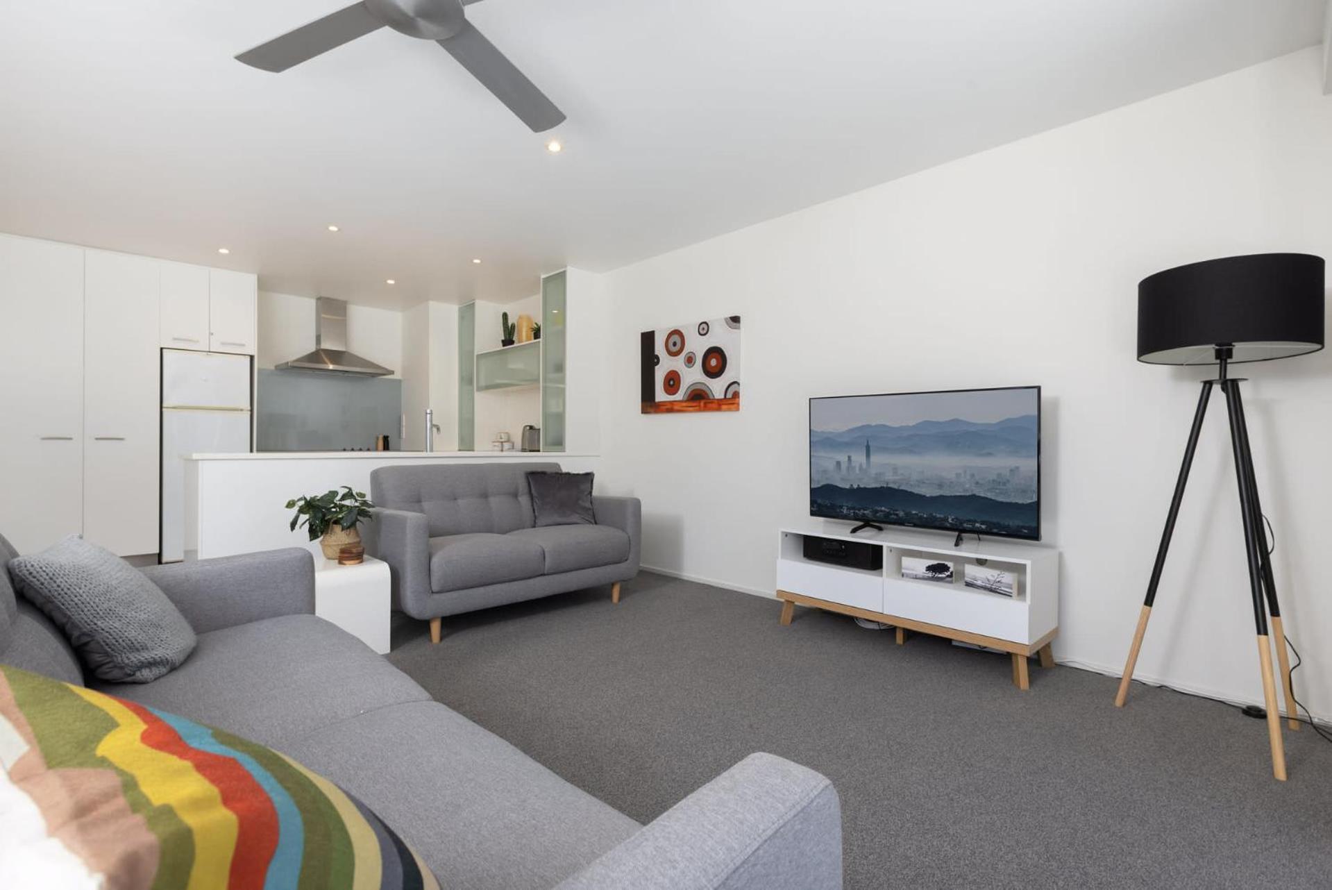Sunny And Spacious - Moments From The Beach And Downtown Mount Maunganui Exterior photo